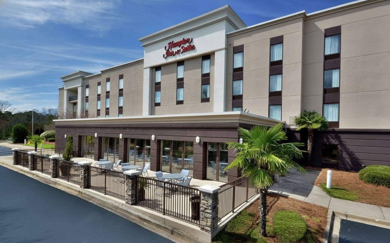 Hampton Inn & Suites Clinton - I-26